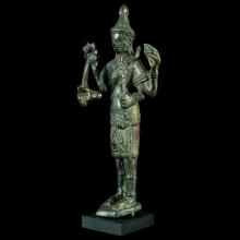 Petite divinit� en bronze